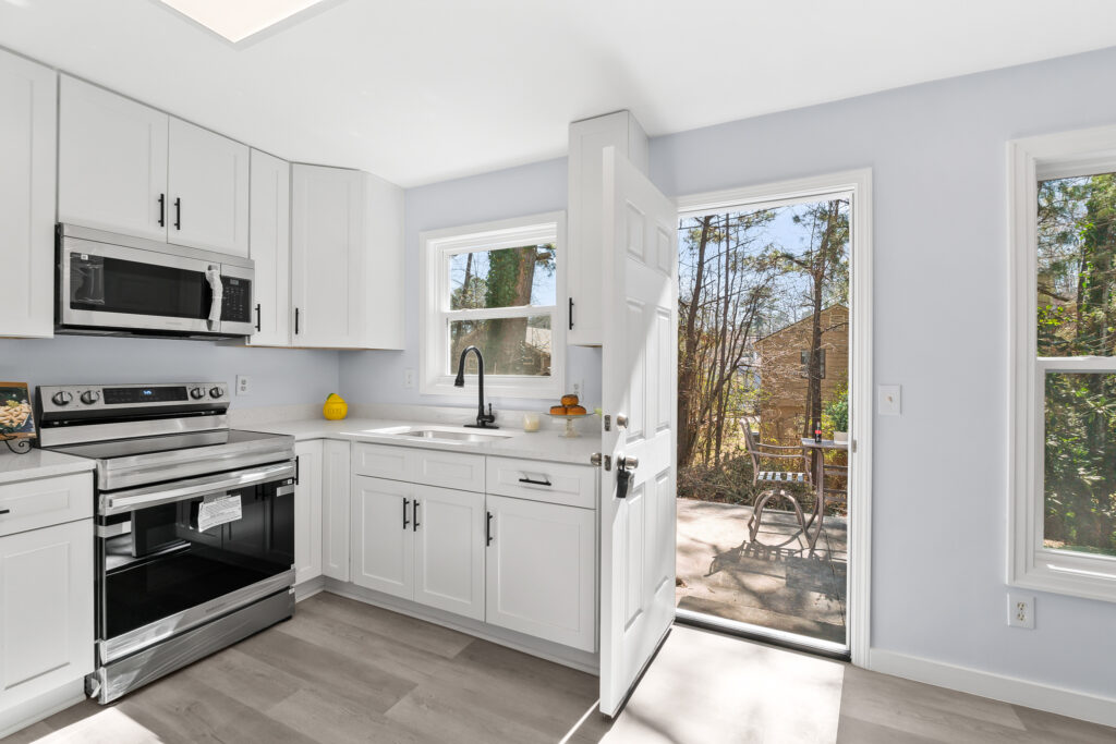 white cabinet kitchen